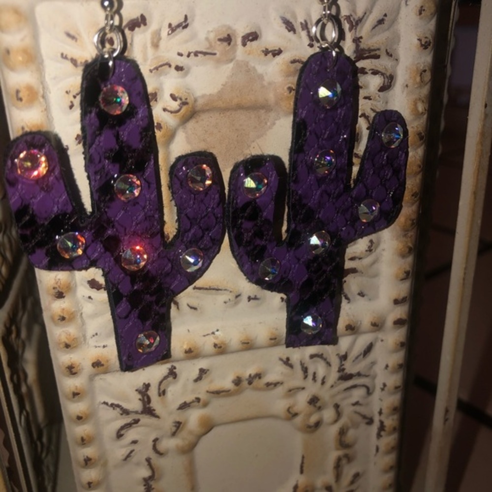 Snakeskin and Rhinestone Earrings - Picture 3 of 4